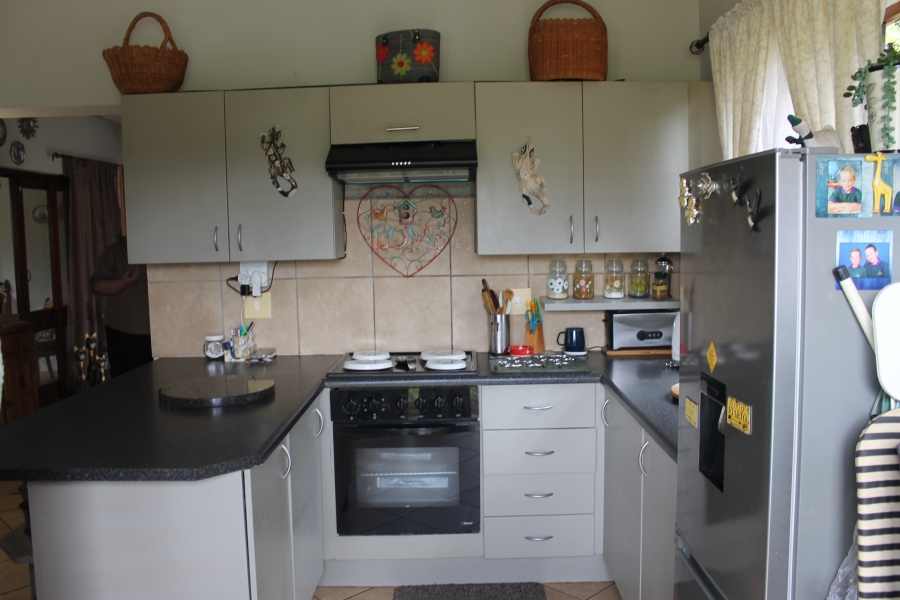 3 Bedroom Property for Sale in The Coves North West